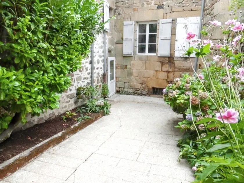 Maison avec jardin et barbecue | Vue jardin | Parfaite pour le travail à distance - Image 1