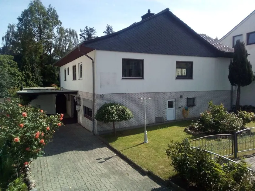 Holiday apartment with barbecue & garden - Image 1