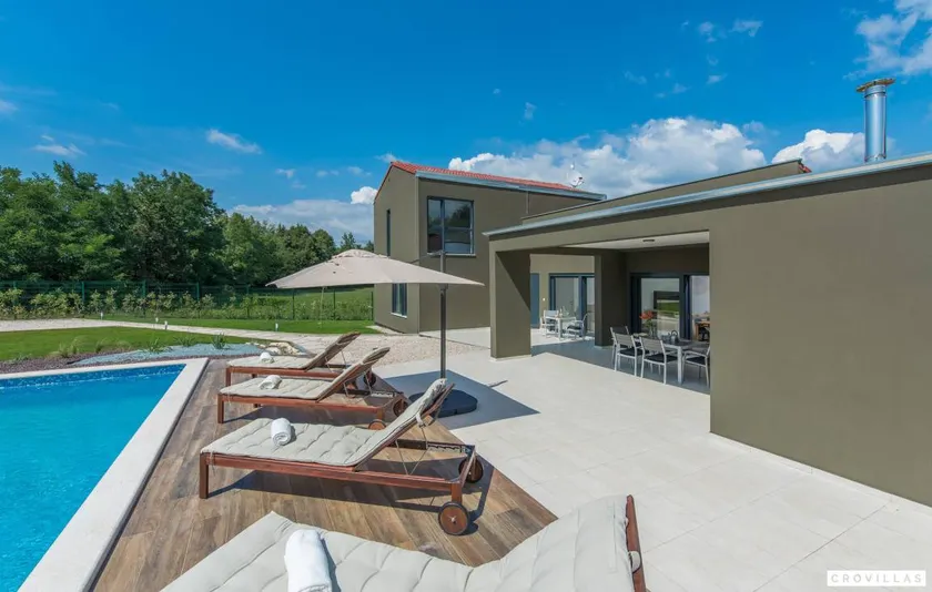 Family-friendly lovely villa with terrace, pool & barbecue - Image 1