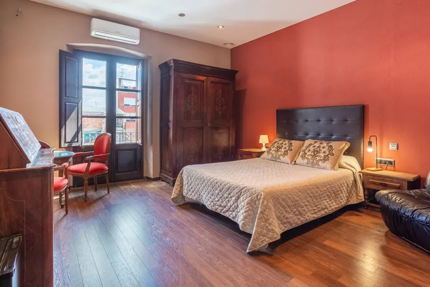 Room 'Ca N'arago 4' with Shared Pool, Wi-Fi and Air Conditioning - Image 1