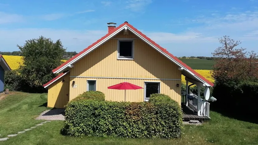 Familienfreundliches wunderschönes Ferienhaus mit Grill, Garten und Terrasse | Panoramablick | Haustiere erlaubt - Image 1