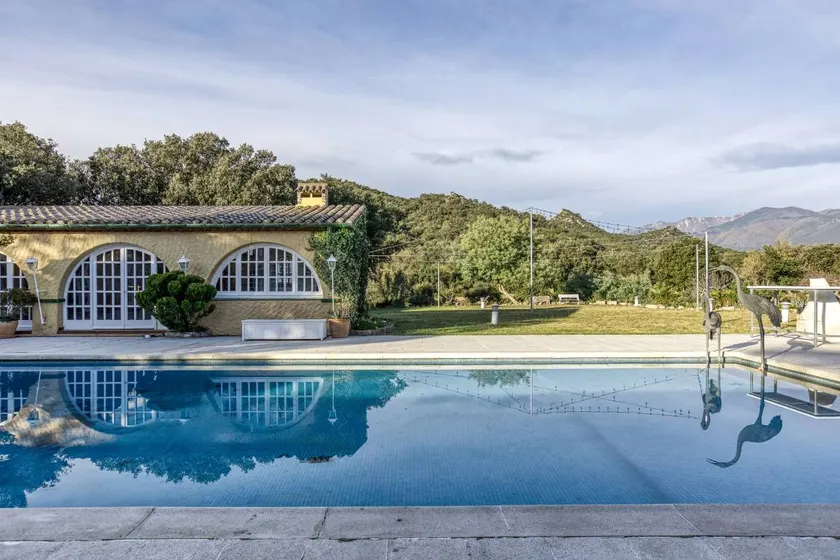 Country House "Masia Mimosa" with Shared Pool, 5 Shared Terraces & Wi-Fi - Image 1