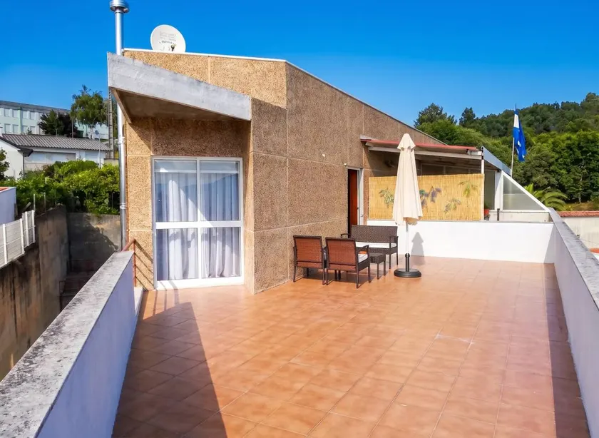 Apartment with terrace | Mountain view - Image 1