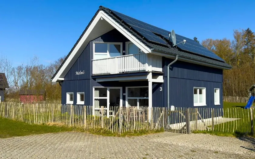 Family Holiday Home with Sauna near the Sandy Beach in Schönberg-Holm - Image 1