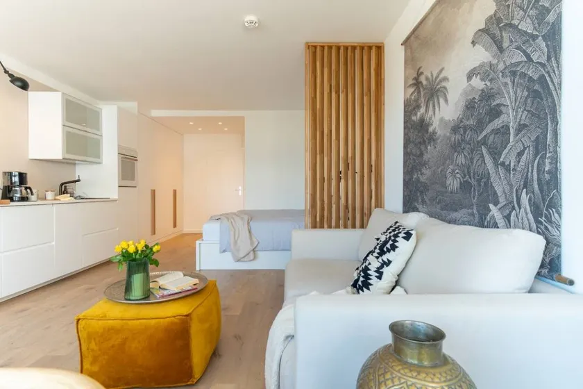 Holiday Apartment With 2 Bedrooms - Image 1