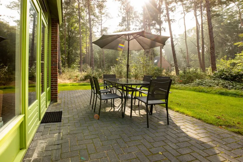 Charming bungalow for 6 people in a beautiful location, surrounded by the forests of Drenthe. - Image 1