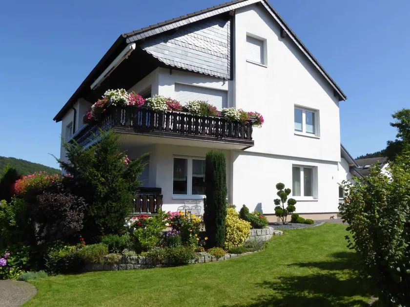 Apartment with BBQ, garden & terrace | City view - Image 1