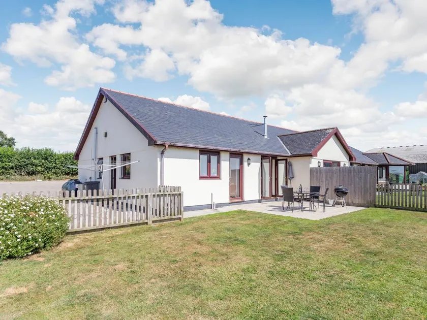 Cottage with garden | Pets allowed - Image 1