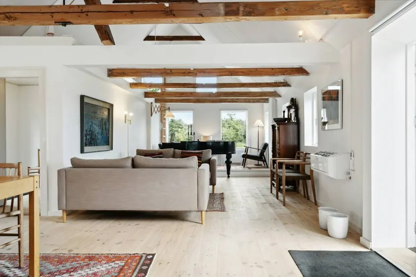 Renovated estate with private beach - Image 1