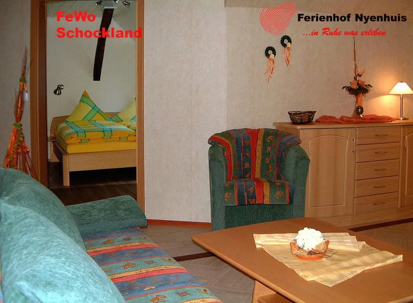 Apartment with garden, terrace & pool - Image 1