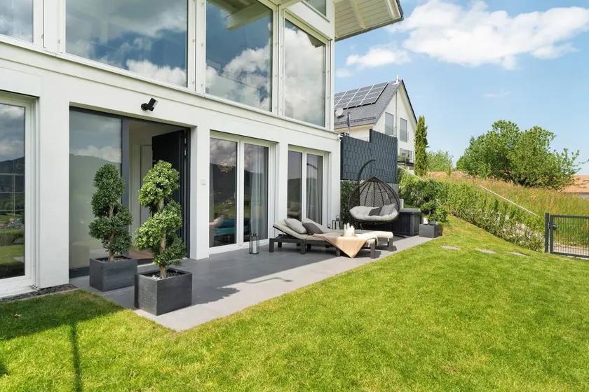 Beautiful flat with garden & terrace | Mountain view - Image 1