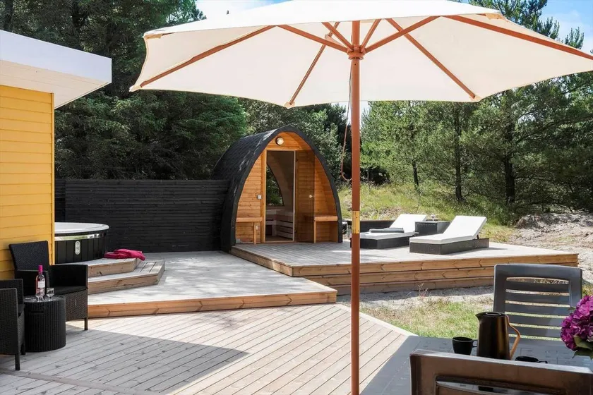 Holiday home with barbeque, sauna & terrace | Pets are welcome - Image 1