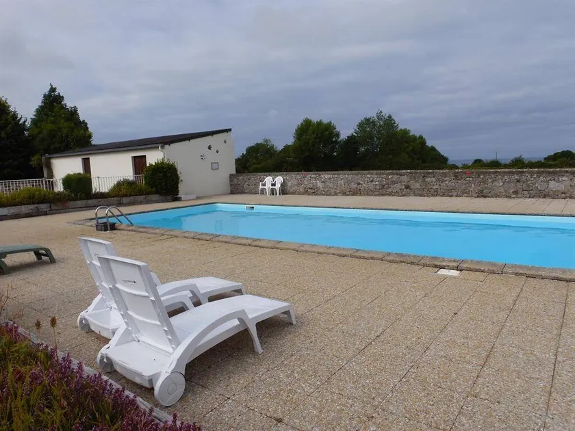 Ferienhaus mit beheiztem Pool, Garten und Grill | Flussblick - Image 1