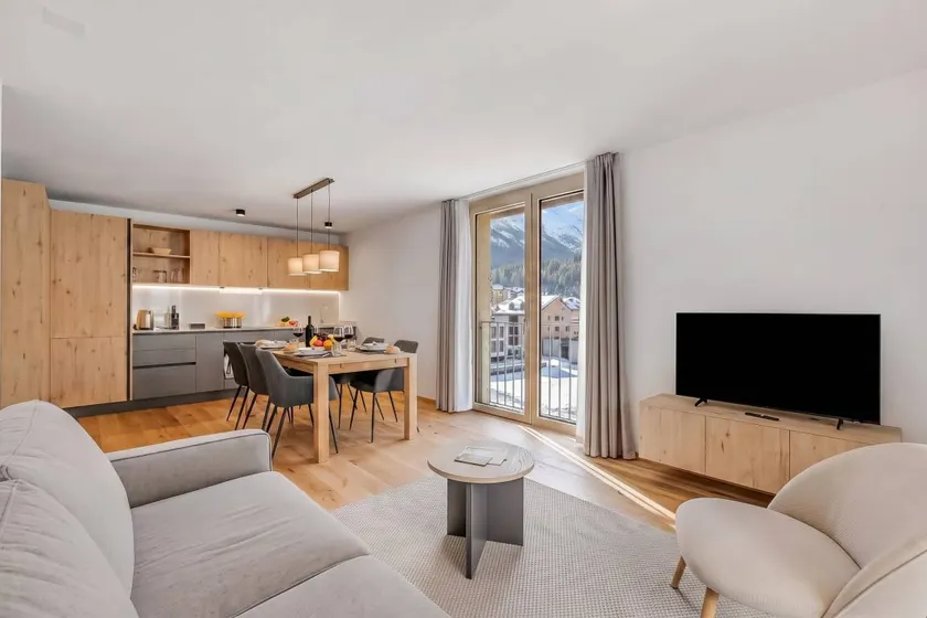 Flat | Mountain view - Image 1