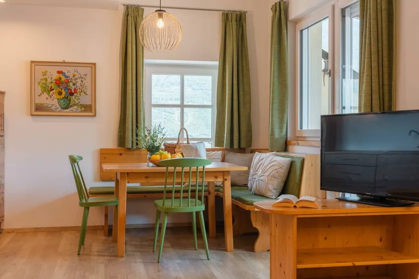 Children-friendly apartment with terrace, pool & garden | City view | Suitable for remote work - Image 1