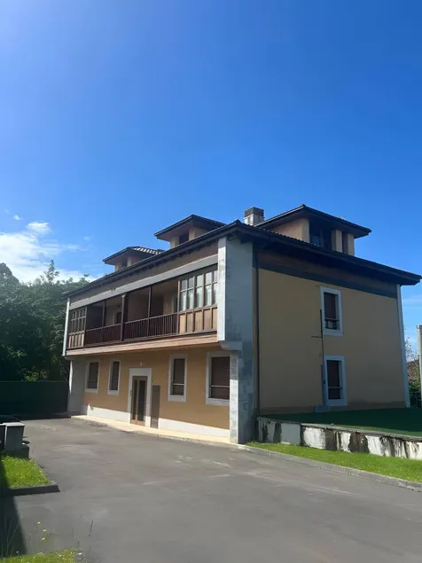 Apartment with garden | Mountain view - Image 1