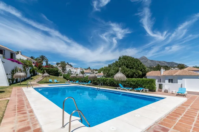 Fully equipped house with pool & terrace | Mountain view - Image 1