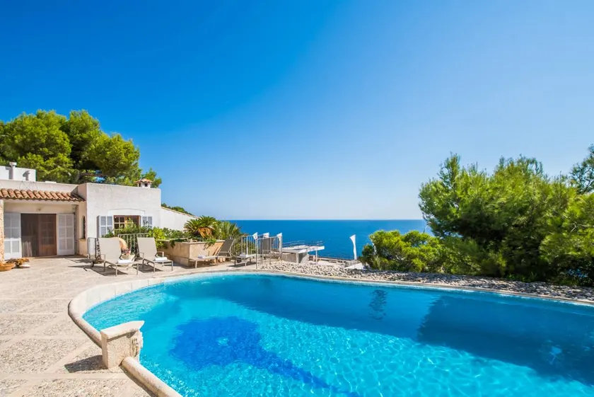 Maison de vacances avec piscine privée, terrasse et jardin - Image 1