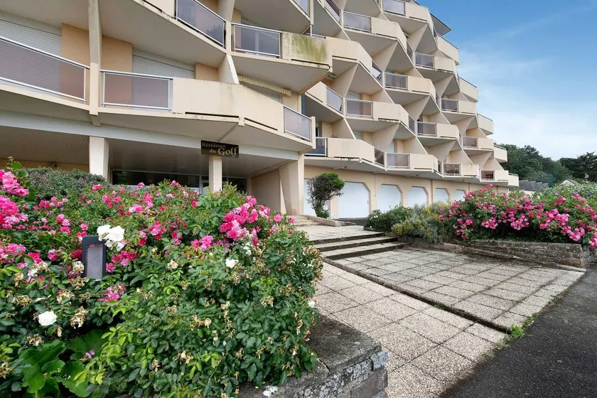 Sea View Apartment, Donville les Bains Beach - Image 1
