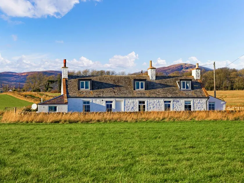 Cottage | River view - Image 1