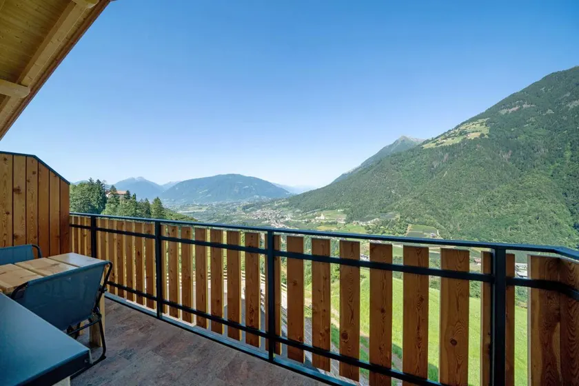 Children-friendly beautiful farm with BBQ & garden | Mountain view | Suitable for remote work | Dogs allowed - Image 1