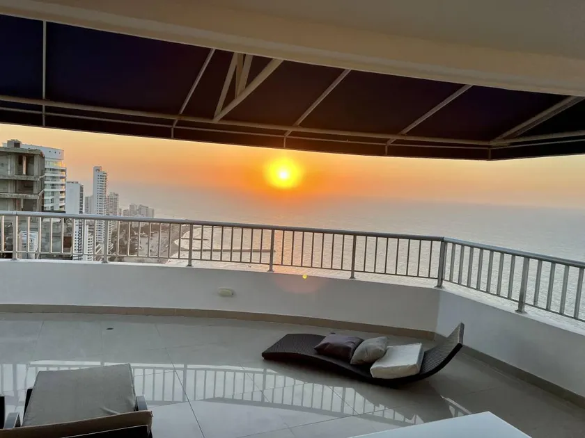Apartamento apta para familias con piscina y terraza | Vistas a la ciudad | Al lado de la playa - Image 1