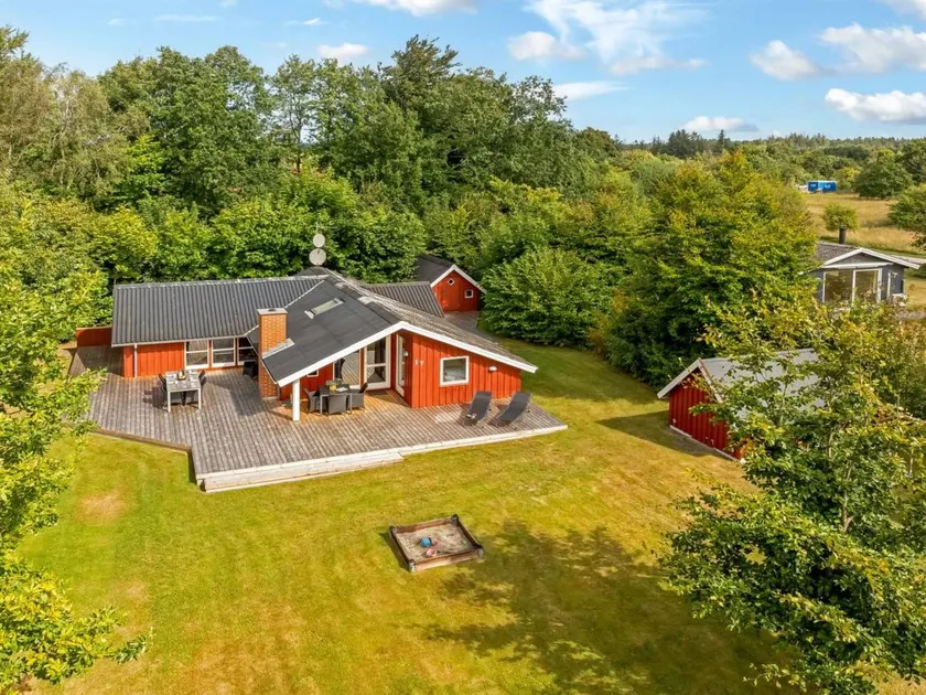 Holiday Home Thurir 4km from the sea by Interhome - Image 1