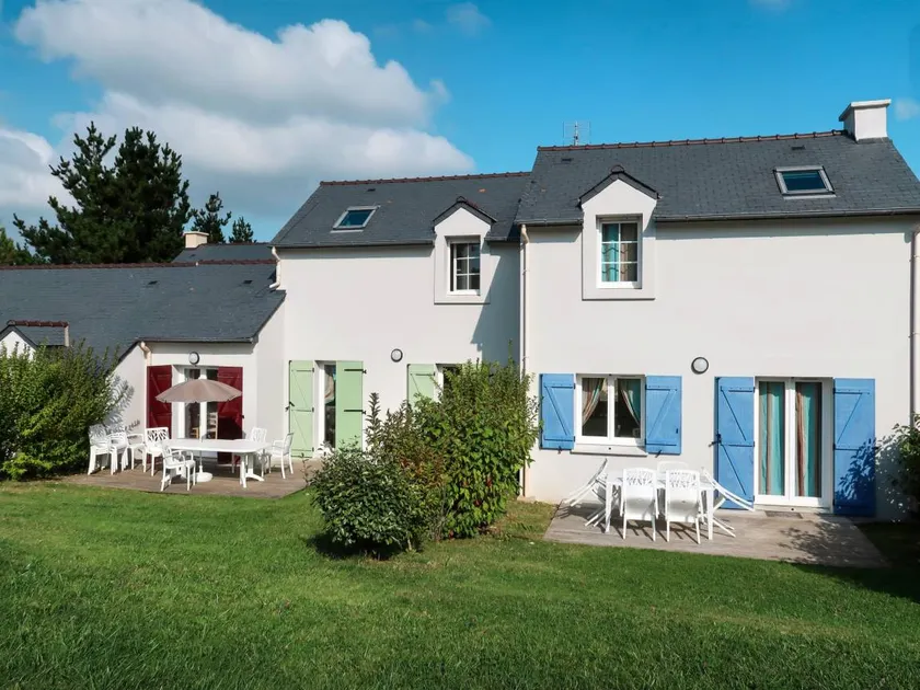 Child-friendly pleasant house with garden, sauna & heated pool | Pets are welcome - Image 1