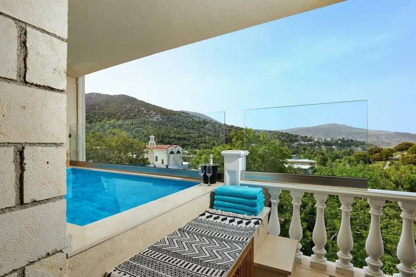 Holiday apartment with pool & fast internet | Mountain view - Image 1