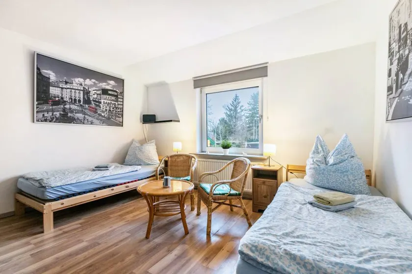 Holiday apartment with fast internet & garden - Image 1
