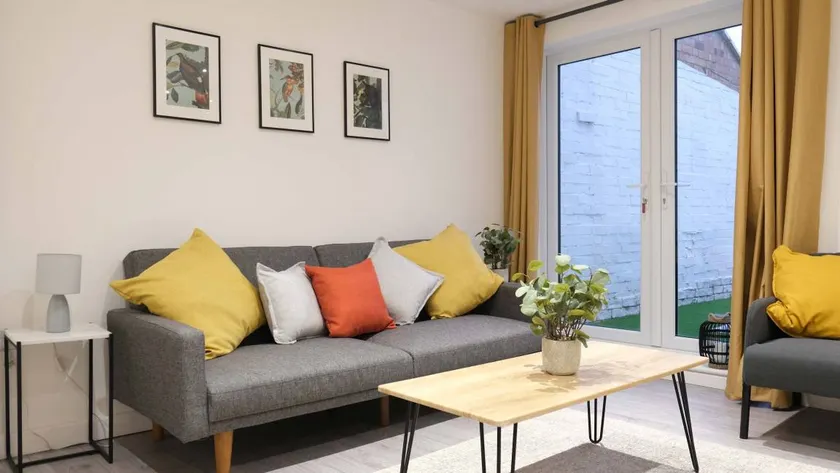 Holiday apartment with garden & fast internet - Image 1