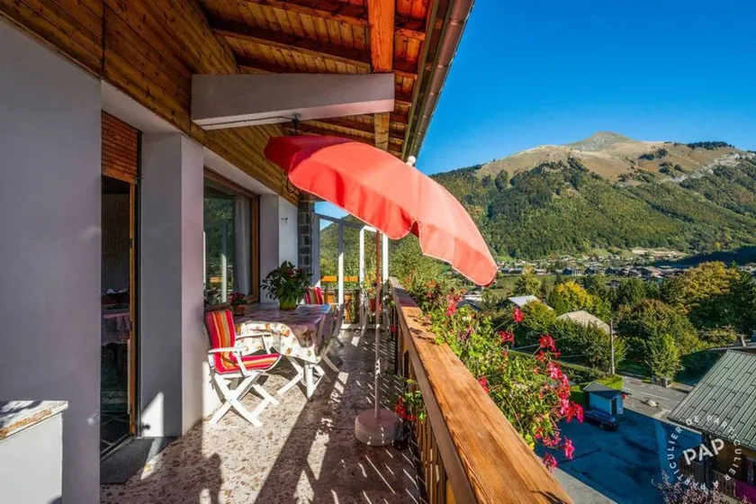Apartment | Mountain view - Image 1