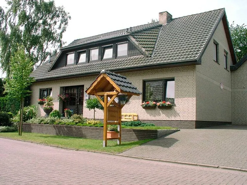 Flat with sauna & barbecue - Image 1
