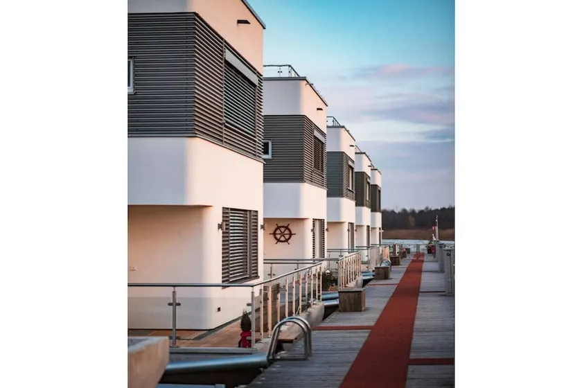 Fully equipped charming house with terrace | Close to the beach - Image 1