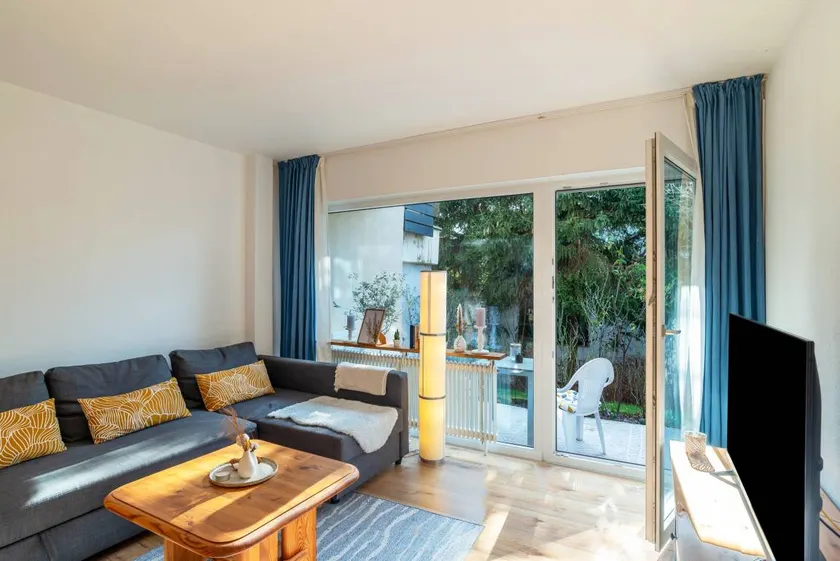 Holiday apartment with terrace & garden | Garden view - Image 1
