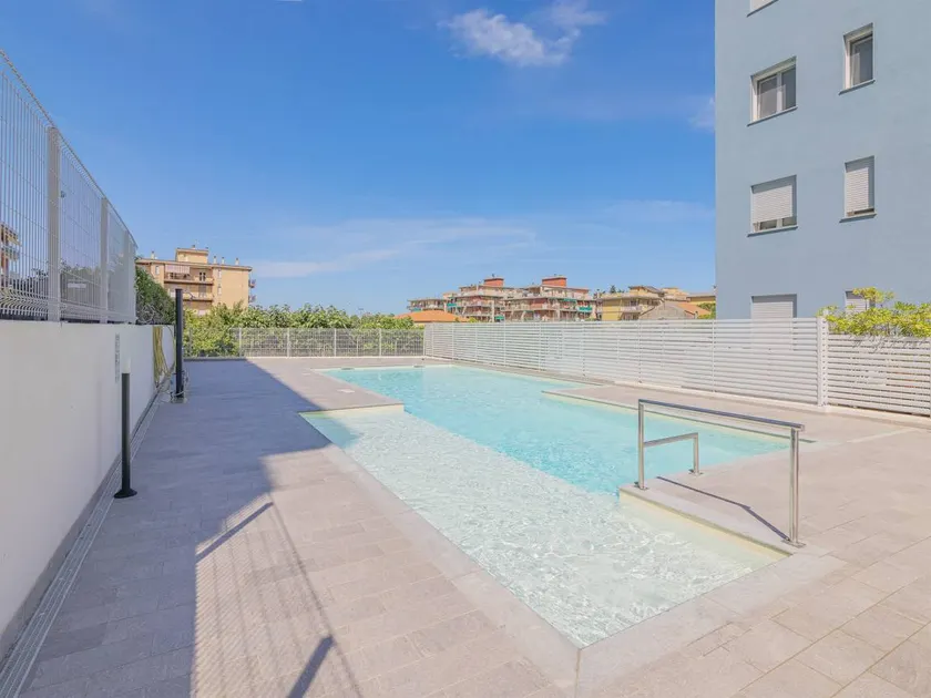 Wohnung mit Garten und Pool - Image 1