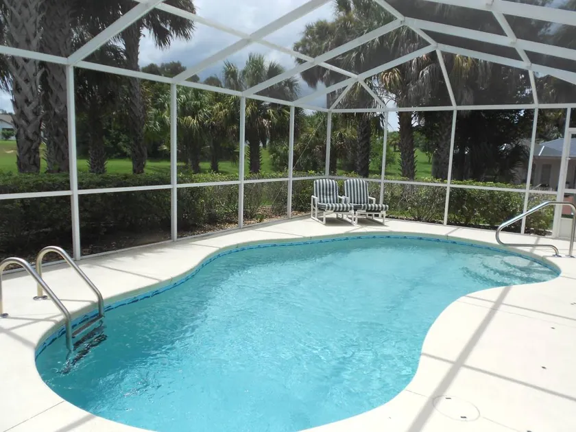 Fully equipped house with private pool - Image 1