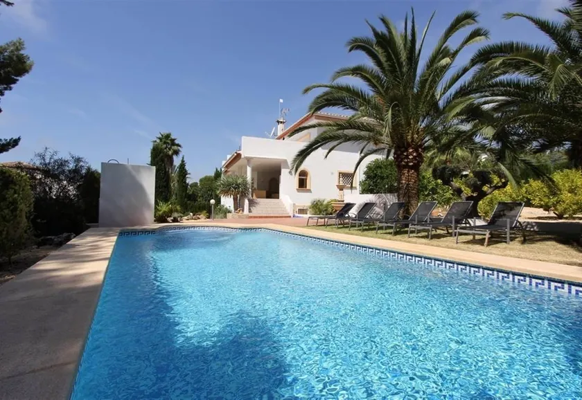 Villa with garden, pool & terrace | Sea view - Image 1