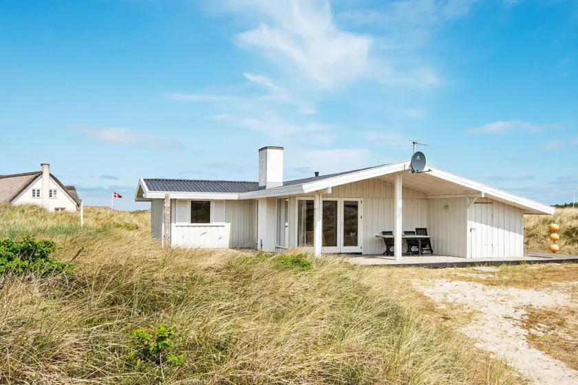 House with terrace | Beach nearby - Image 1