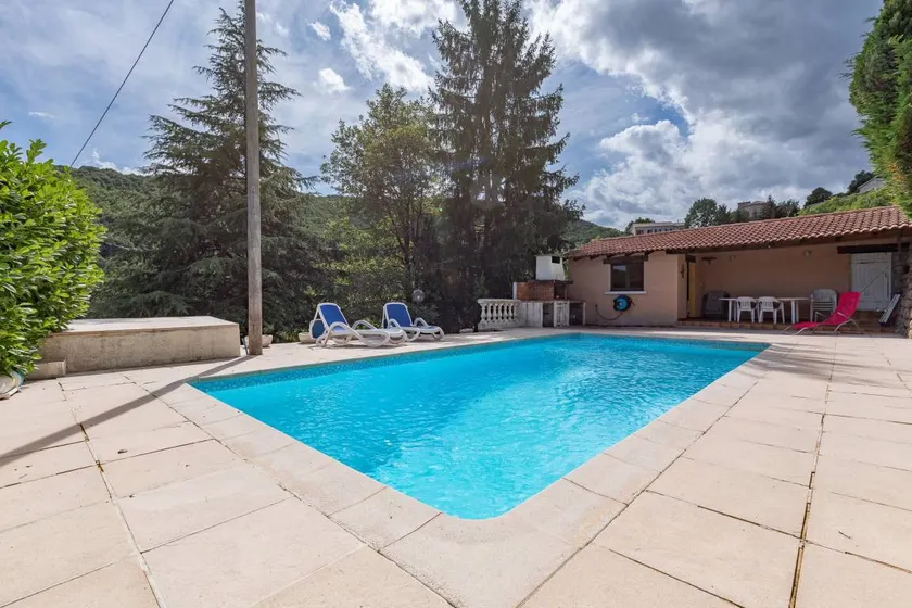 Apartment 'Chataigniers' with Mountain View, Private Pool and Wi-Fi - Image 1