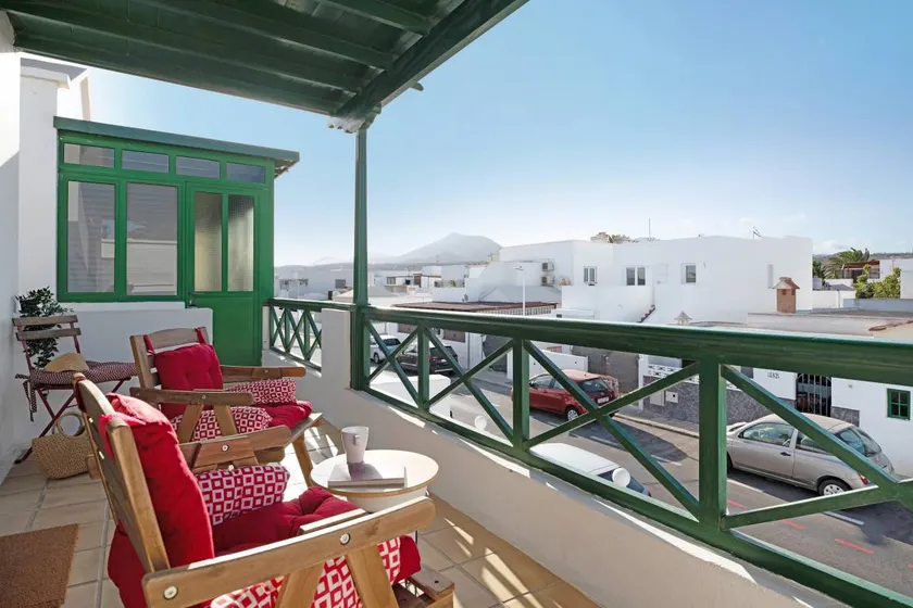 Flat with terrace | Mountain view | Close to the beach - Image 1