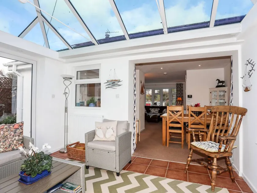 Cottage with garden | Beach view - Image 1