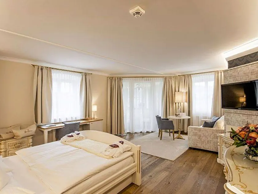 Sissi Suite - Image 1