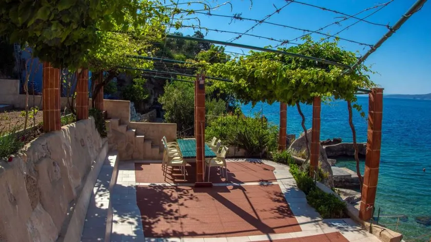 Pleasant flat with barbecue & terrace | Sea view - Image 1