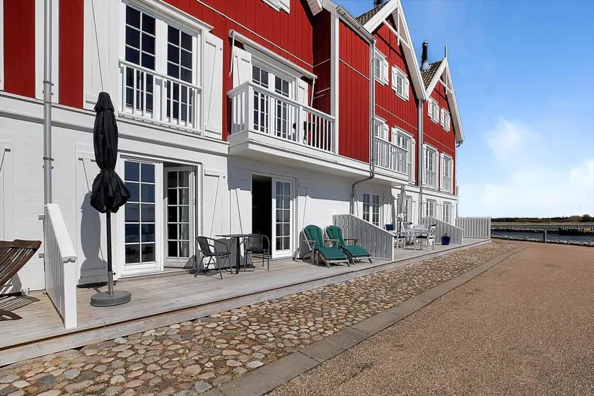 Apartment with terrace, sauna & jacuzzi - Image 1