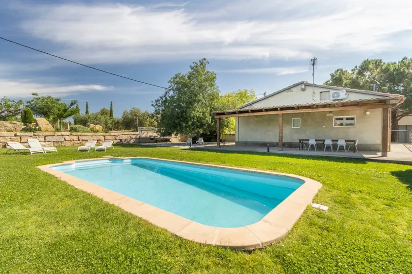Fully equipped beautiful holiday home with terrace, garden & private pool | Garden view | Pet-friendly - Image 1