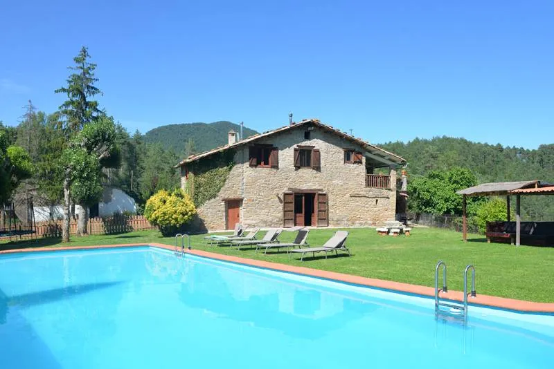 Child-friendly farm with terrace, barbecue & private pool | Nature view | Pets allowed - Image 1