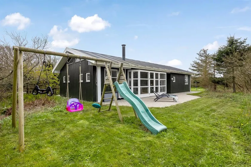 Fully equipped beautiful house with barbecue, sauna & jacuzzi - Image 1