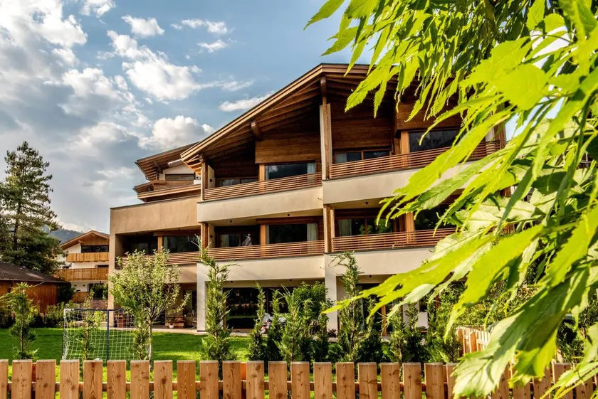 Appartement avec sauna, jardin et terrasse | Vue jardin - Image 1