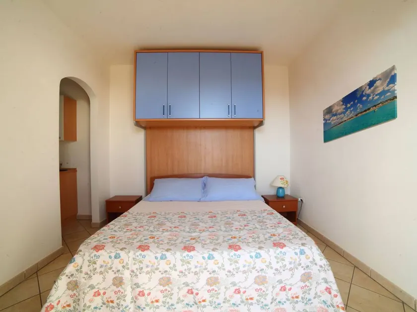 Flat with terrace & BBQ - Image 1